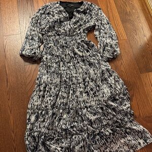 MSK Black and White Long Sleeve Dress